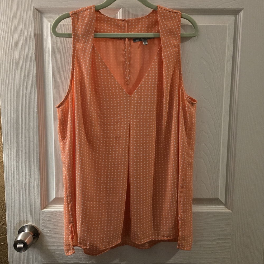 Daniel Rainn Women's Sleeveless Top - Picture 1 of 13